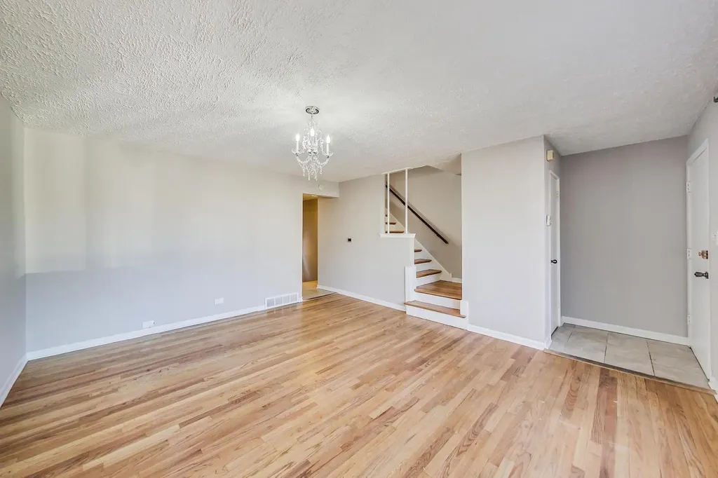 4839 Crain Street Skokie IL 60077