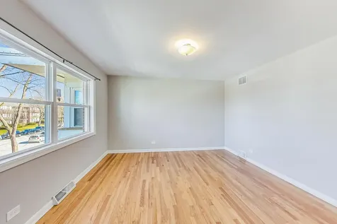 4839 Crain Street Skokie IL 60077