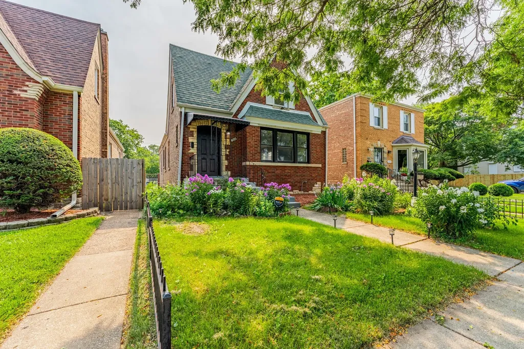8055 South Wabash Avenue Chicago IL 60619