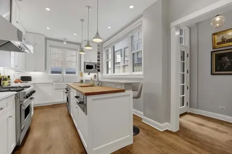 2109 North Clark Street Chicago IL 60614