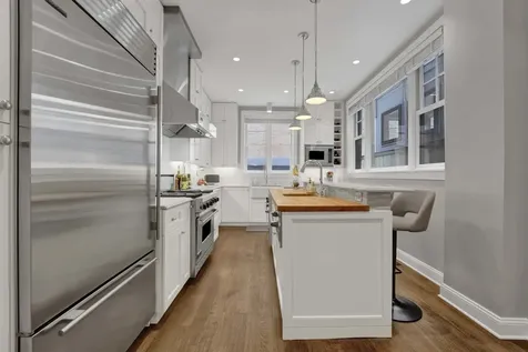 2109 North Clark Street Chicago IL 60614