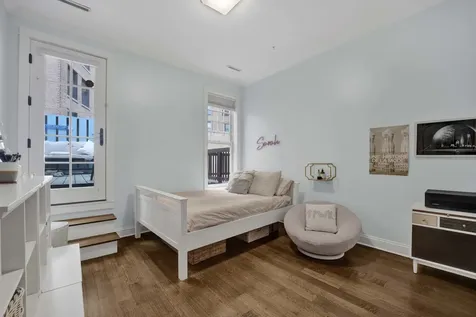 2109 North Clark Street Chicago IL 60614