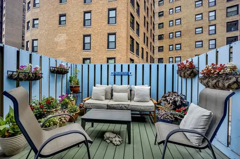 2109 North Clark Street Chicago IL 60614