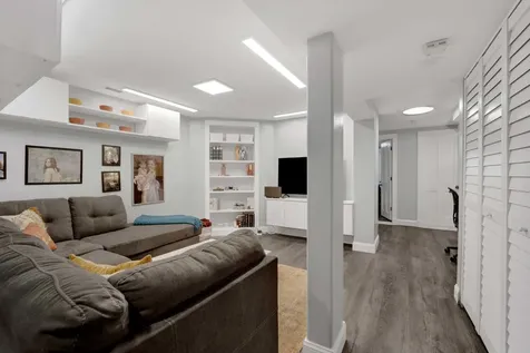 2109 North Clark Street Chicago IL 60614