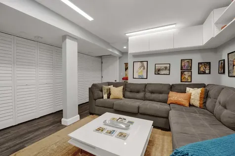 2109 North Clark Street Chicago IL 60614