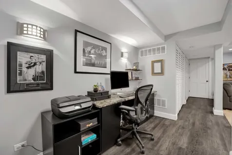 2109 North Clark Street Chicago IL 60614