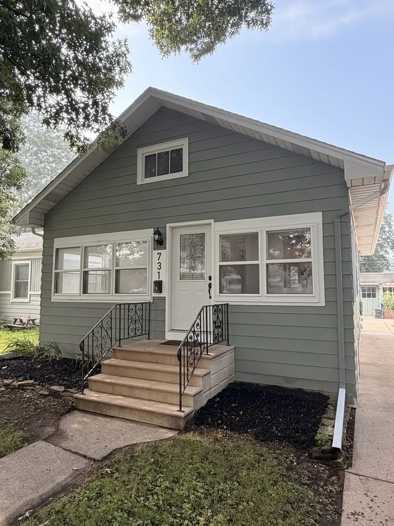 731 East Benton Street Morris IL 60450