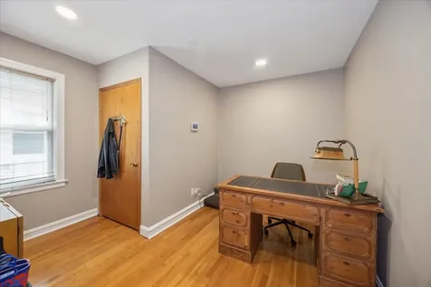 6404 33RD Street Berwyn IL 60402