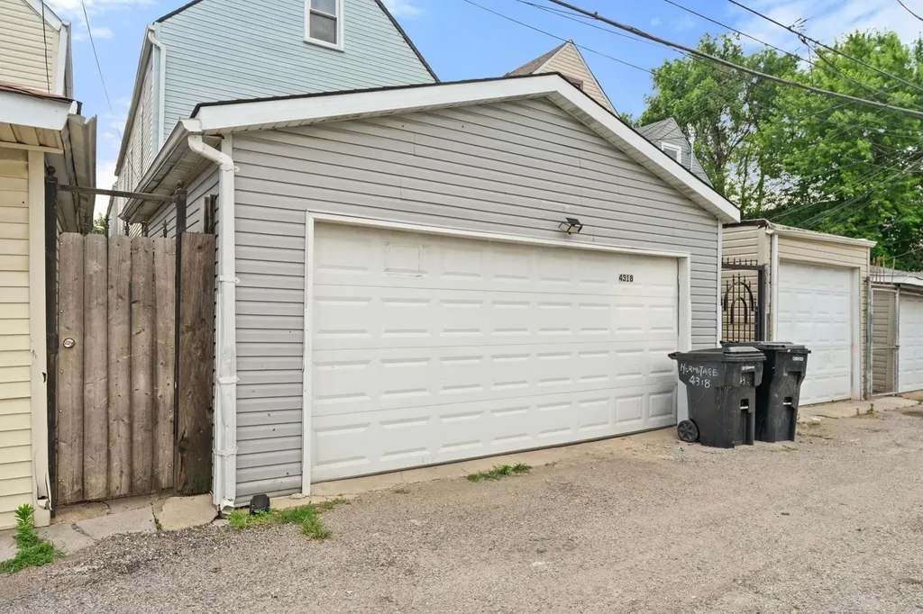 4318 South Hermitage Avenue Chicago IL 60609