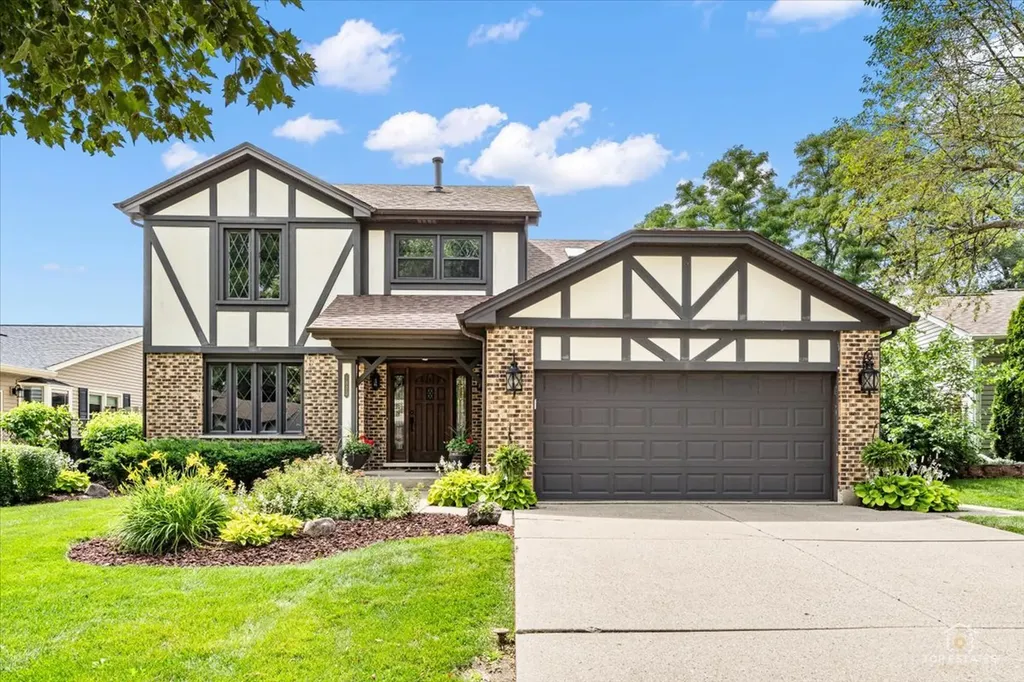 1875 Hawk Lane Elk Grove Village IL 60007