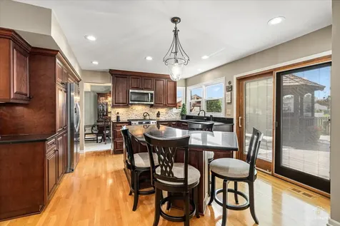 1875 Hawk Lane Elk Grove Village IL 60007