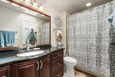 1875 Hawk Lane Elk Grove Village IL 60007