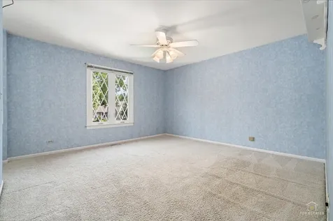 1875 Hawk Lane Elk Grove Village IL 60007