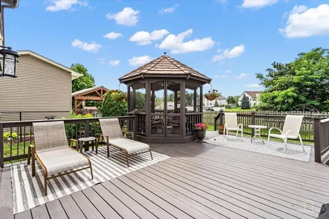 1875 Hawk Lane Elk Grove Village IL 60007