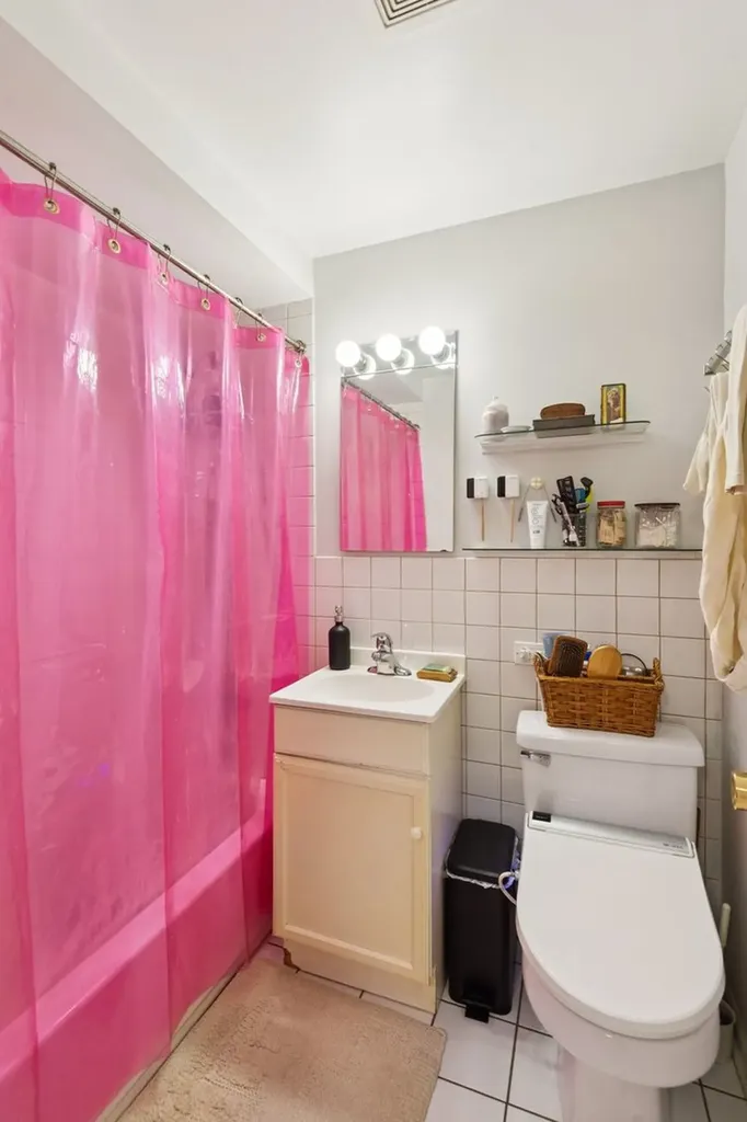 1409 West Ohio Street Chicago IL 60642