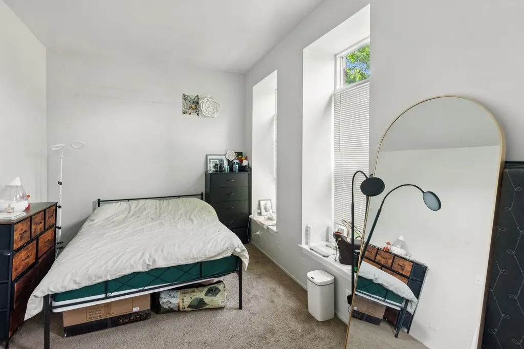 1409 West Ohio Street Chicago IL 60642