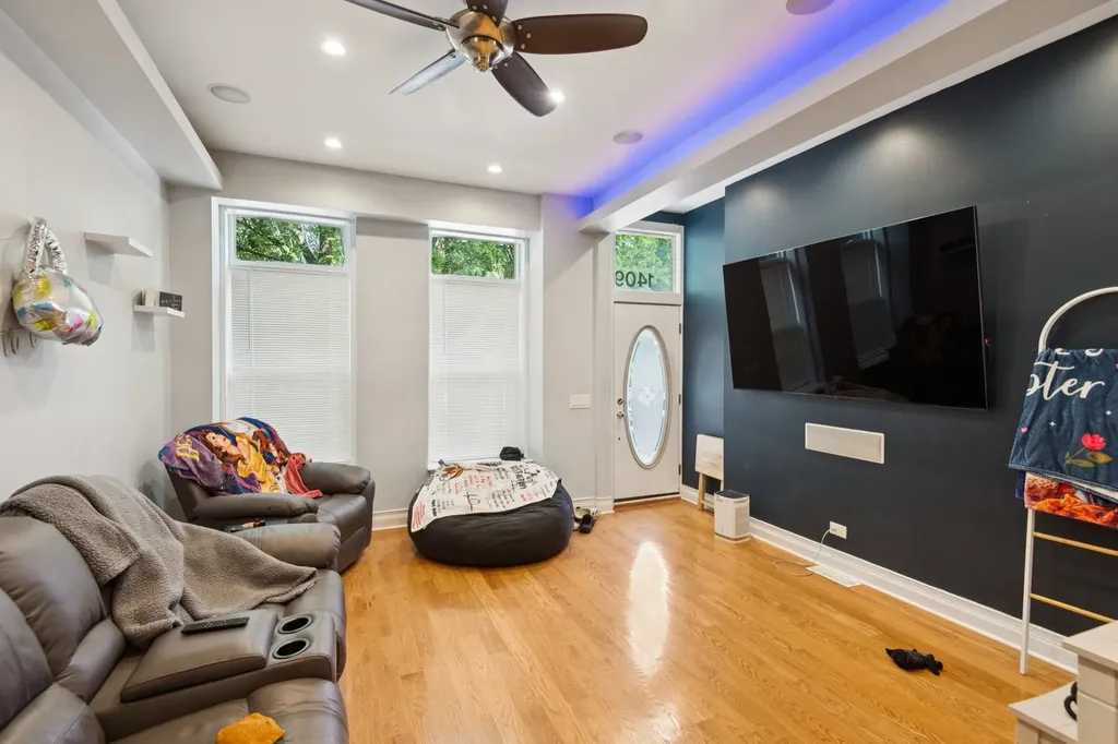 1409 West Ohio Street Chicago IL 60642
