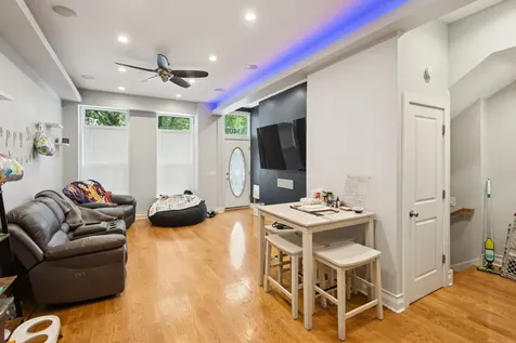 1409 West Ohio Street Chicago IL 60642