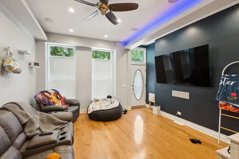 1409 West Ohio Street Chicago IL 60642