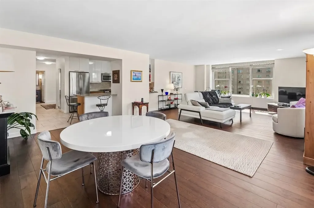 777 North Michigan Avenue Chicago IL 60611