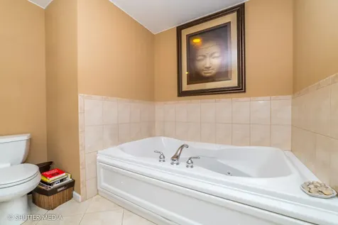 4251 West Montrose Avenue Chicago IL 60641
