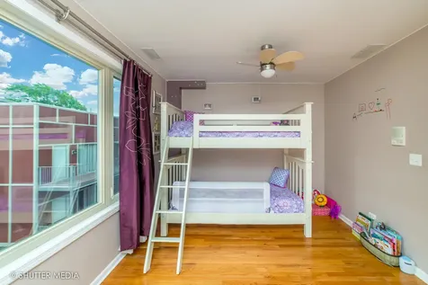 4251 West Montrose Avenue Chicago IL 60641
