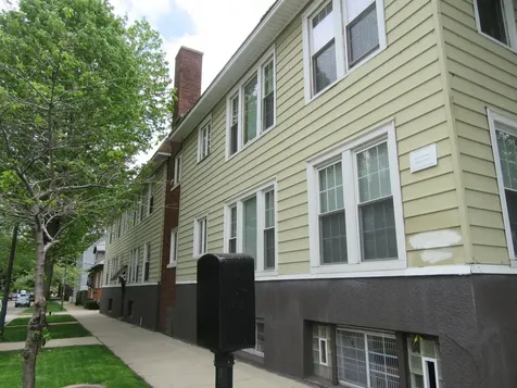 2343 West Winona Street Chicago IL 60625