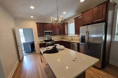 2343 West Winona Street Chicago IL 60625