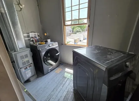 2343 West Winona Street Chicago IL 60625