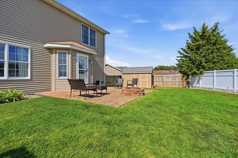 2704 Stratmoor Drive Bloomington IL 61705