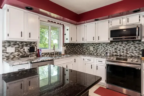 280 Knoll Road Belvidere IL 61008