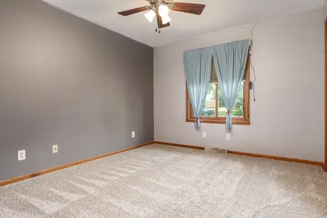 280 Knoll Road Belvidere IL 61008