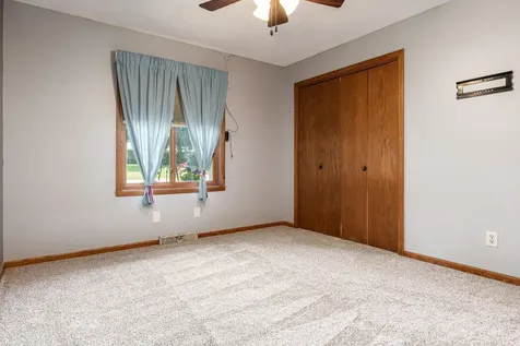 280 Knoll Road Belvidere IL 61008