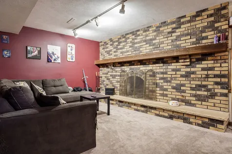 280 Knoll Road Belvidere IL 61008