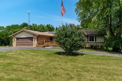 280 Knoll Road Belvidere IL 61008