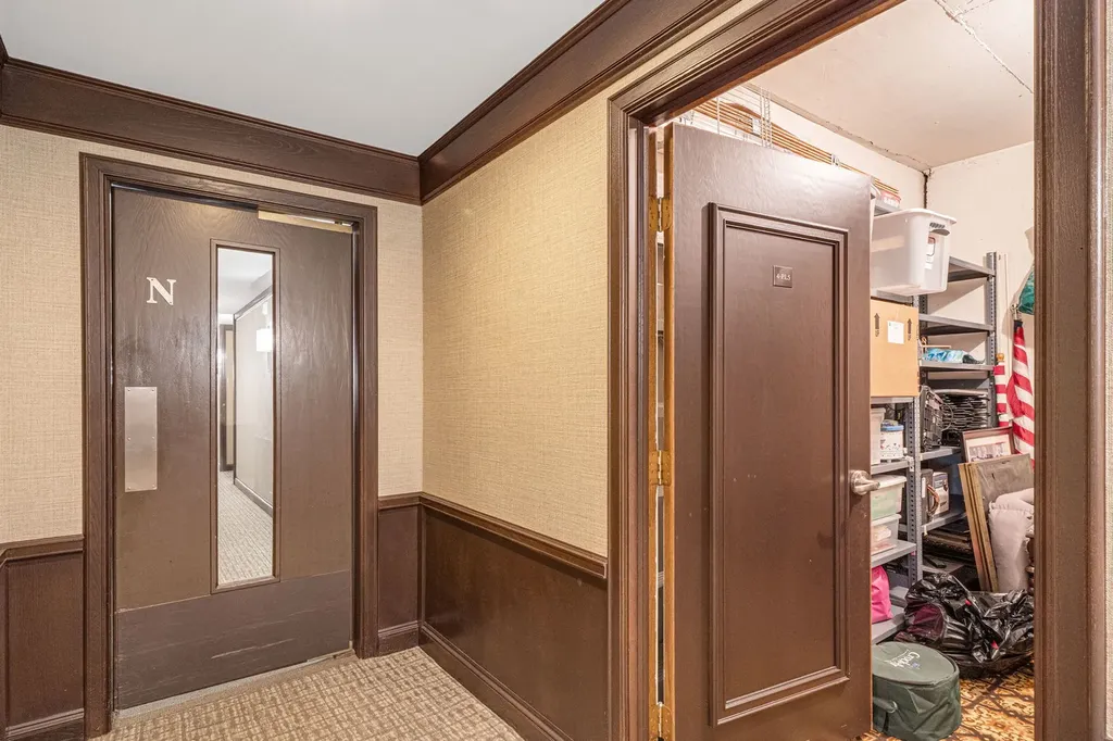 5 Oak Brook Club Drive Oak Brook IL 60523