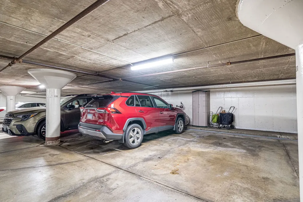 5 Oak Brook Club Drive Oak Brook IL 60523