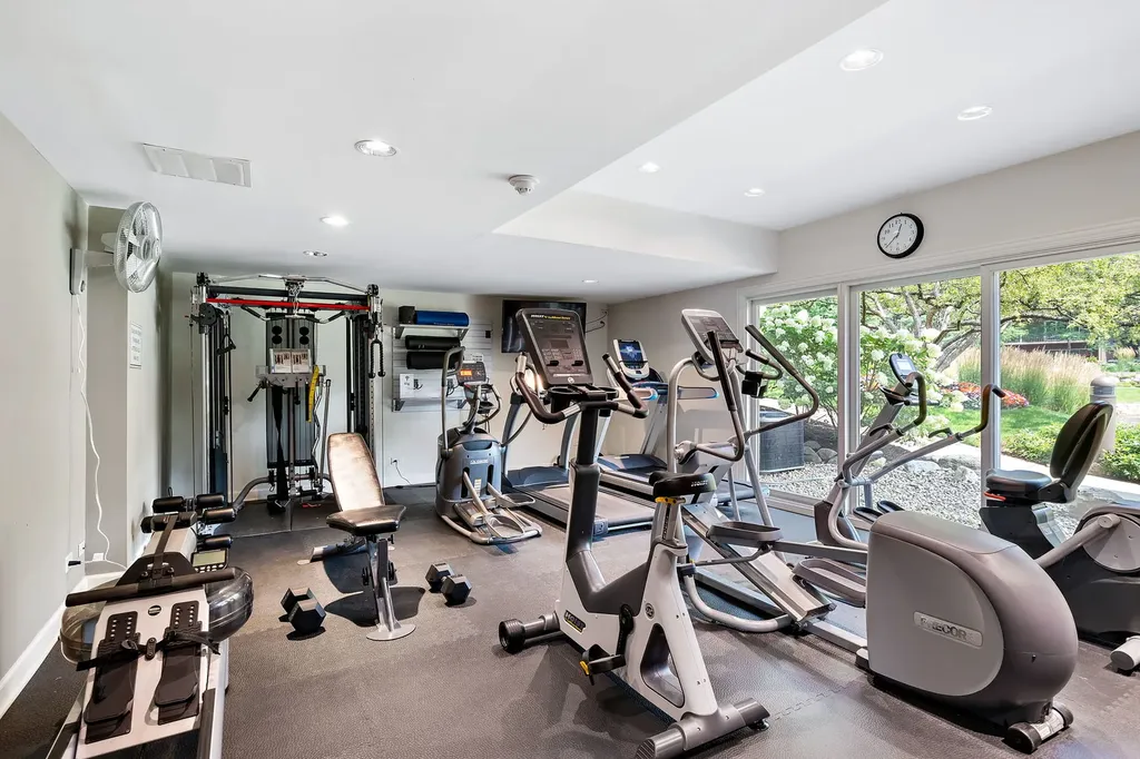5 Oak Brook Club Drive Oak Brook IL 60523