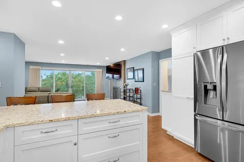 5 Oak Brook Club Drive Oak Brook IL 60523