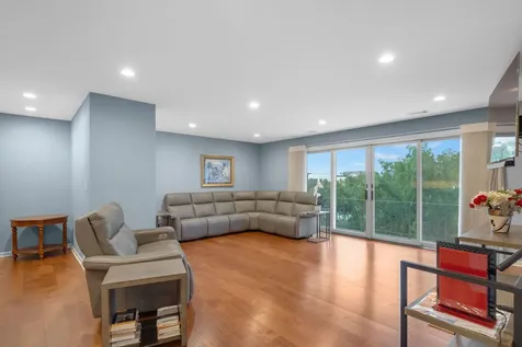 5 Oak Brook Club Drive Oak Brook IL 60523