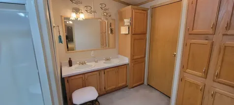 20 Swallow Lane Beecher IL 60401