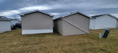 20 Swallow Lane Beecher IL 60401