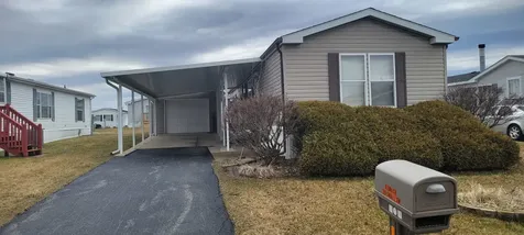 20 Swallow Lane Beecher IL 60401
