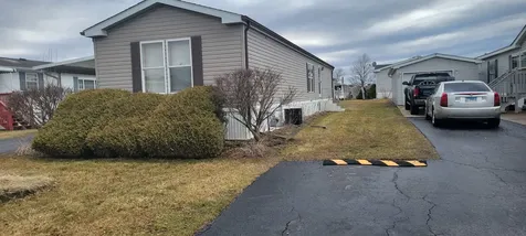 20 Swallow Lane Beecher IL 60401