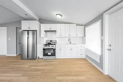 15334 Hoyne Avenue Harvey IL 60426