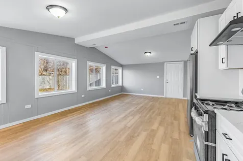 15334 Hoyne Avenue Harvey IL 60426