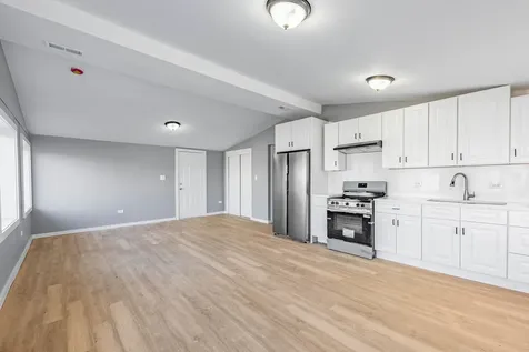15334 Hoyne Avenue Harvey IL 60426