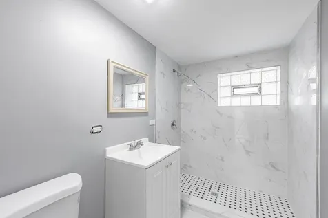 15334 Hoyne Avenue Harvey IL 60426