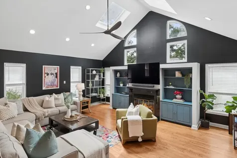 222 Leitch Avenue La Grange IL 60525