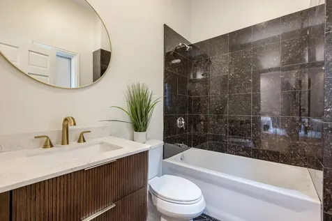 6723 North Harding Avenue Lincolnwood IL 60712